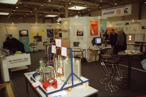 ARH BA 2626, LR Arndt besucht die Bildungsmesse, 2001