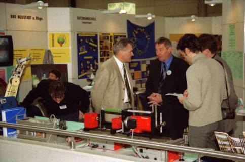 ARH BA 2644, LR Arndt Arndt besucht die Bildungsmesse, 2001