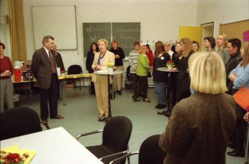 ARH BA 2659, Veranstaltung zum Internationalen Frauentag im Neuen Kreishaus, 2001