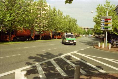 ARH BA 2700, Warnstreik der Gewerkschaft ver.di vor dem Kreishaus, Hannover, 2001