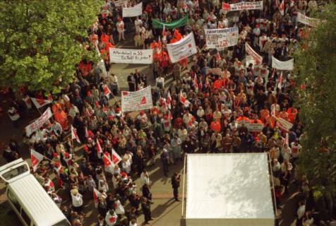 ARH BA 2712, Warnstreik der Gewerkschaft ver.di vor dem Kreishaus, Hannover, 2001