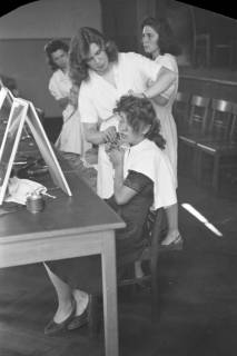 ARH NL Dierssen 0121/0029, Schau-Frisieren, 1948