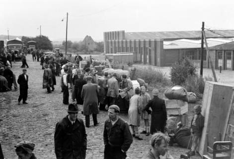 ARH NL Dierssen 0127/0010, Flüchtlingszug via Schleswig-Holstein kommend, 1948