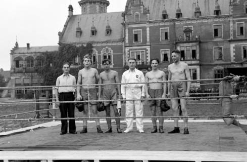 ARH NL Dierssen 0131/0003, Trizonale Wettkämpfe am Schloss, Hasperde, 1948