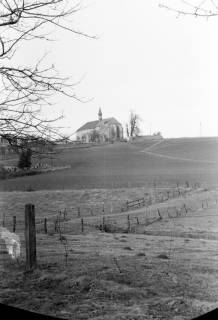 ARH NL Dierssen 0139/0016, Blick zur Finie mit der Klosterkirche, Wittenburg, 1949