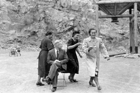 ARH NL Dierssen 0150/0005, Betriebsfest des Forstamt Saupark, Eldagsen, 1949
