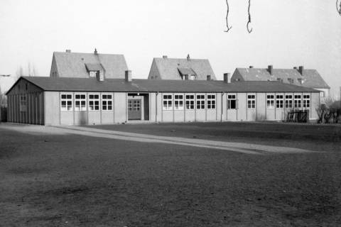 ARH NL Dierssen 0162/0009, Neue Schulbaracke, 1949