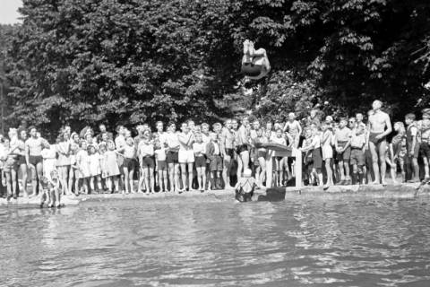 ARH NL Dierssen 0175/0015, Schwimmfest, 1949