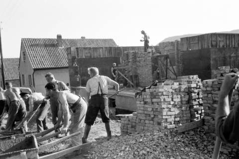 ARH NL Dierssen 0195/0020, Baustelle Selbsthilfe Baugemeinschaft, 1949