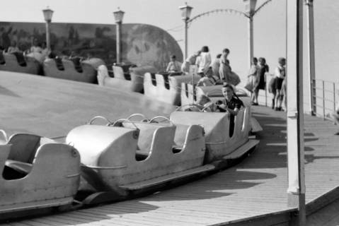 ARH NL Dierssen 0196/0011, Volksfest (Rummelplatz), 1949