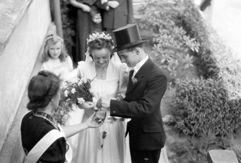 ARH NL Dierssen 0197/0010, Hochzeit Rathing, 1949