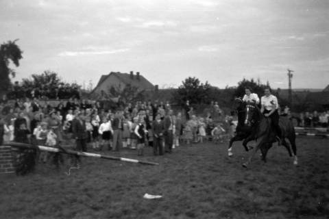 ARH NL Dierssen 0207/0028, Reittunier (Tag des Roten Kreuzes), 1949