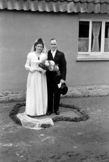 ARH NL Dierssen 0215/0012, Hochzeit Steinhop, 1949