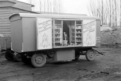 ARH NL Dierssen 0223/0011, Weihnachtsverkaufswagen Casala, 1949