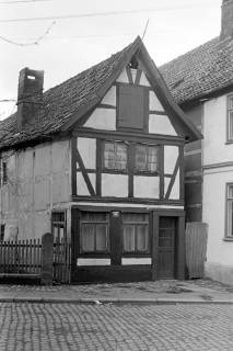 ARH NL Dierssen 1014/0009, Konfirmation Volk - Gebäudeaufnahme, 1950
