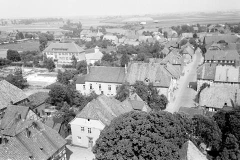 ARH NL Dierssen 1034/0016, Blick vom Turm der Kirche St. Lukas, Pattensen, 1950
