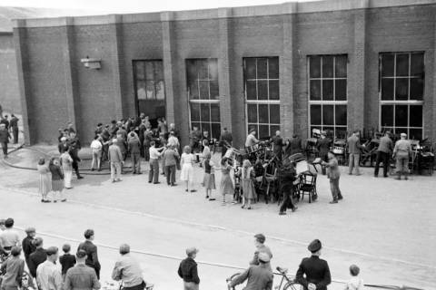 ARH NL Dierssen 1037/0014, Brand der Lackiererei Bähre, Springe, 1950