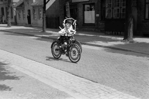 ARH NL Dierssen 1041/0013, Rad-Werbung "Caritas ruft", 1950