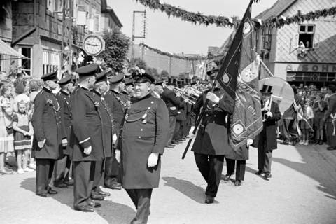 ARH NL Dierssen 1058/0011, Umzug Schützenfest, Eldagsen, 1950
