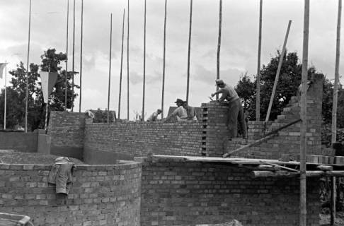 ARH NL Dierssen 1070/0013, Grundsteinlegung Katholische Kirche, Springe, 1950