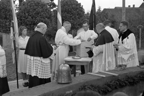 ARH NL Dierssen 1070/0017, Grundsteinlegung Katholische Kirche, Springe, 1950