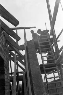 ARH NL Dierssen 1081/0014, Richtfest Katholische Kirche, Springe, 1950