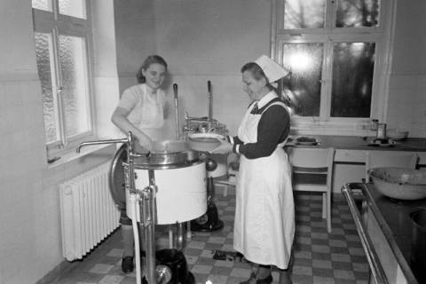 ARH NL Dierssen 1111/0020, Friederikenstift, Bad Münder, 1951