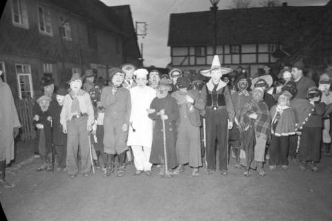 ARH NL Dierssen 1116/0021, Kinderfasching, Hachmühlen, 1951