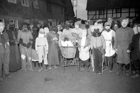 ARH NL Dierssen 1117/0004, Kinderfasching, Hachmühlen, 1951