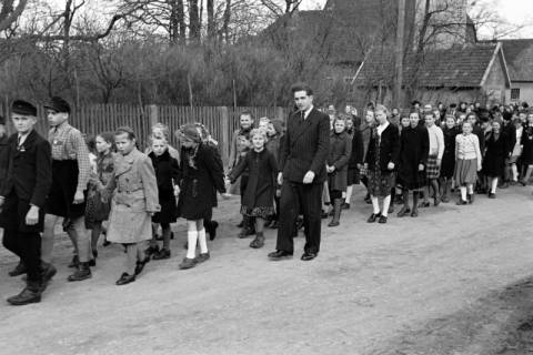ARH NL Dierssen 1130/0027, Schuleinweihung, Wassel, 1951