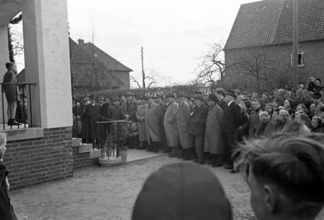 ARH NL Dierssen 1131/0001, Schuleinweihung, Wassel, 1951