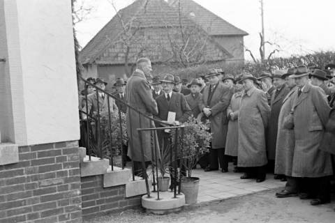 ARH NL Dierssen 1131/0002, Schuleinweihung, Wassel, 1951