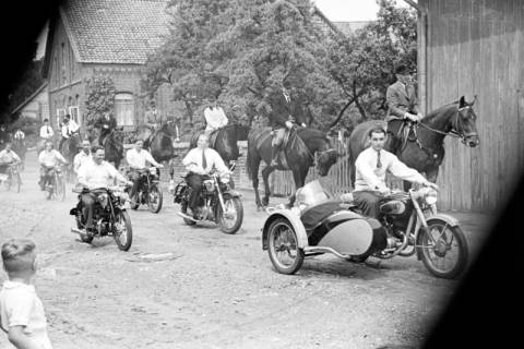 ARH NL Dierssen 1138/0014, Schützenfest, Schulenburg, 1951