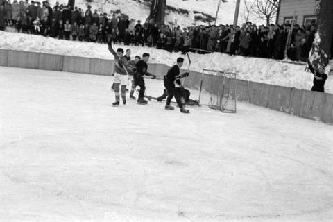ARH NL Dierssen 1172/0008, Deutsche Jugendmeisterschaft in Eishockey, Clausthal-Zellerfeld, 1952