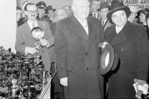 ARH NL Dierssen 1175/0004, Ludwig Erhard auf der Industriemesse, Hannover, 1952