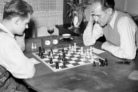 ARH NL Dierssen 1179/0003, Schachspieler, Eimbeckhausen, 1952