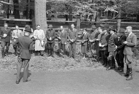ARH NL Dierssen 1183/0004, Jägerprüfung im Saupark, Springe, 1952