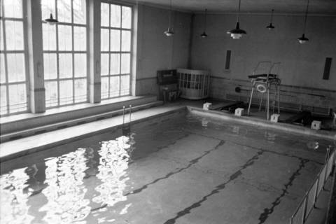 ARH NL Dierssen 1194/0004, Schwimmbad, Reportage, Bad Oeynhausen, 1952