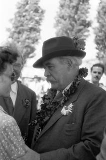 ARH NL Dierssen 1199/0020, Hinrich Wilhelm Kopf auf dem Schützenfest, Hannover, 1952