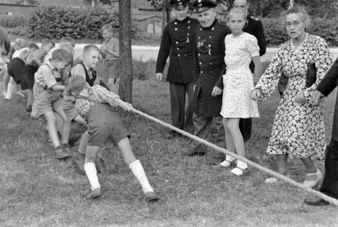 ARH NL Dierssen 1199/0028, Kinderschützenfest, Eldagsen, 1952
