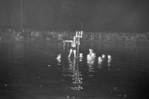 ARH NL Dierssen 1212/0017, Schwimmfest: "Neptun", Springe, 1952