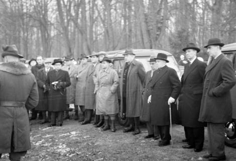ARH NL Dierssen 1216/0001, Diplomaten im Saupark, Springe, 1952