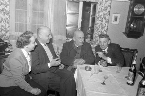 ARH NL Dierssen 1224/0004, Goldene Hochzeit Rettig, Springe, 1953