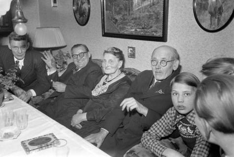 ARH NL Dierssen 1224/0012, Goldene Hochzeit Rettig, Springe, 1953