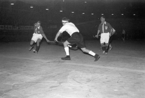 ARH NL Dierssen 1225/0016, "Fest der Sportpresse": Hallenhockey, Hannover, 1953