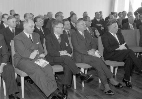 ARH NL Dierssen 1226/0017, Einweihung der Bundesgewerkschaftsschule, Springe, 1953
