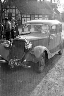 ARH NL Dierssen 1231/0016, Autounfall eines Mercedes mit einem Kraftrad, Völksen, 1953