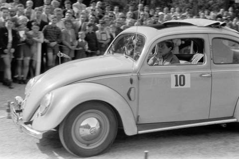 ARH NL Dierssen 1241/0003, AvD Automobilturnier im Kurpark, Bad Pyrmont, 1953