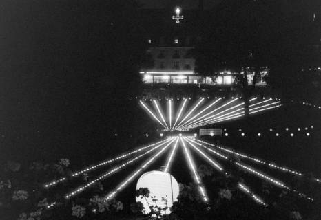 ARH NL Dierssen 1254/0001, Illumination "Goldener Sonntag" im Kurpark, Bad Pyrmont, 1953