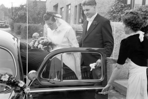 ARH NL Dierssen 1258/0024, Hochzeit Mensenkamp, Springe, 1953